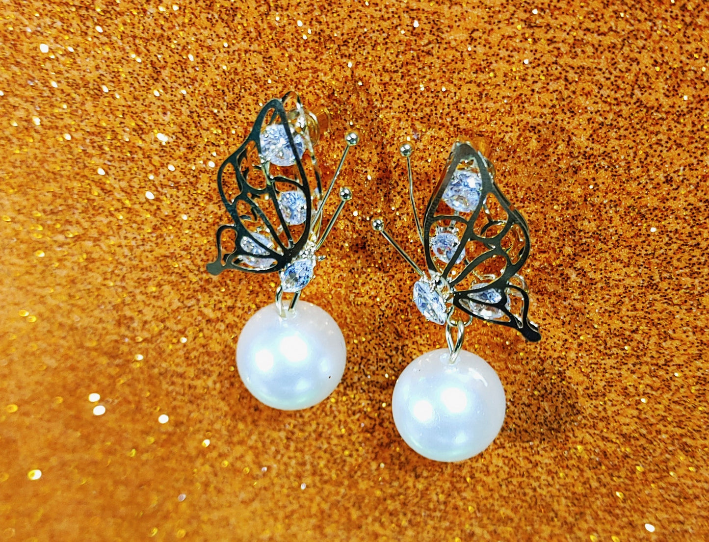 Butterfly Pearl Earring D-1007